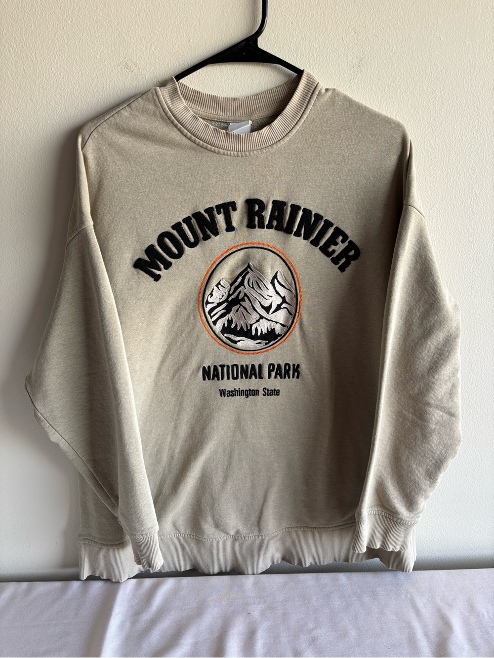 H&M Oversized Mount Rainier National Park Graphic Crewneck Sweatshirt Women’s XS